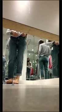[Image: Voyeur46575131812.jpg]