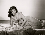 Gloria-Grahame-b36