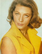 Lauren-Bacall-c44