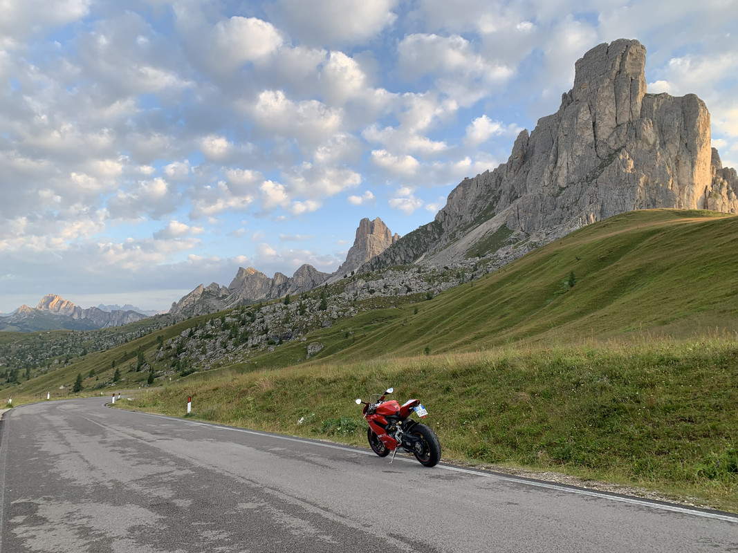 05F98B31-C953-4860-8F0B-57419F85436D