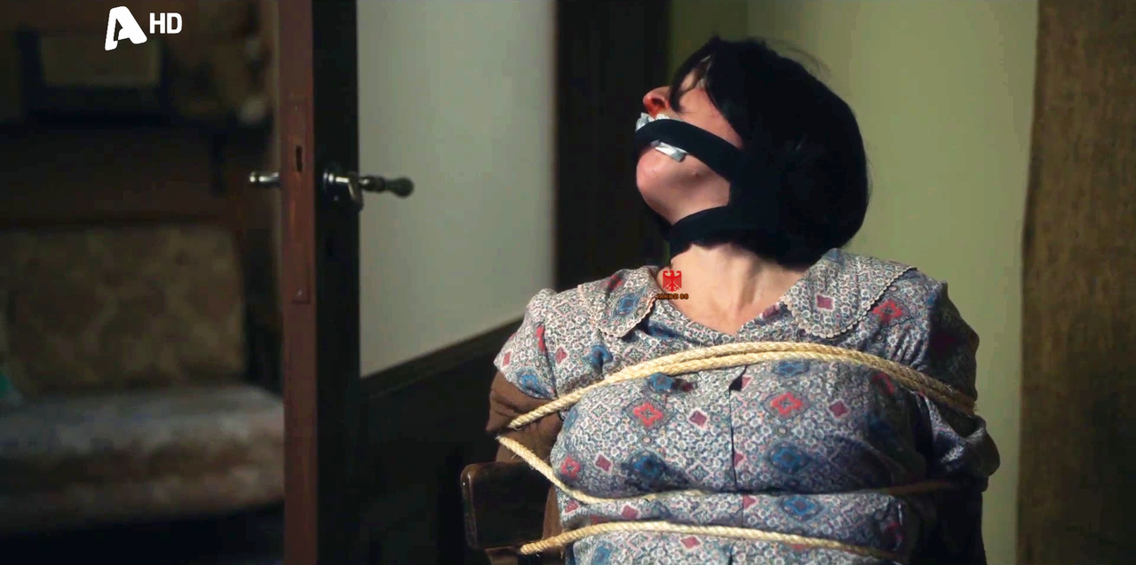 Nefeli Papaderou 15 PORTO LEONE S01EP36 38