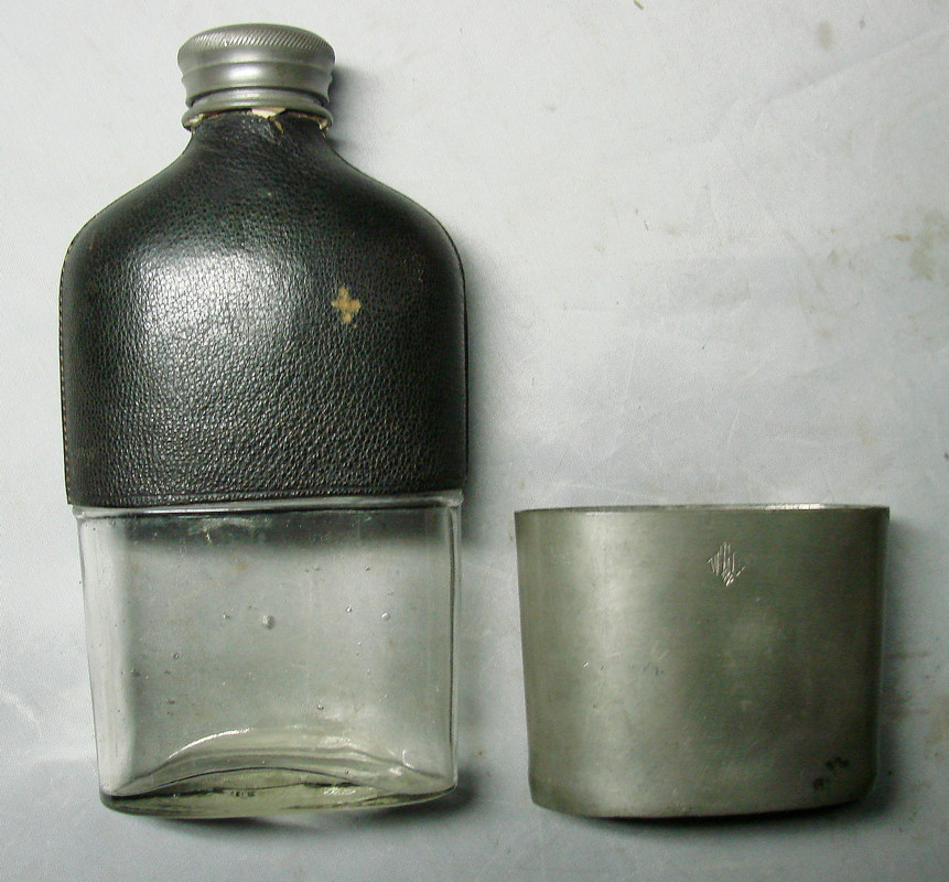 Glass base and drinking cup