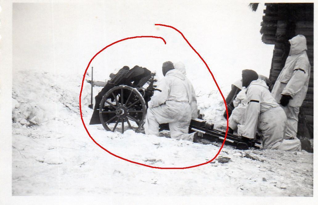 Orig Foto Deutsche Soldaten Wintertarn Camo Leichte Infanterie Geschütz