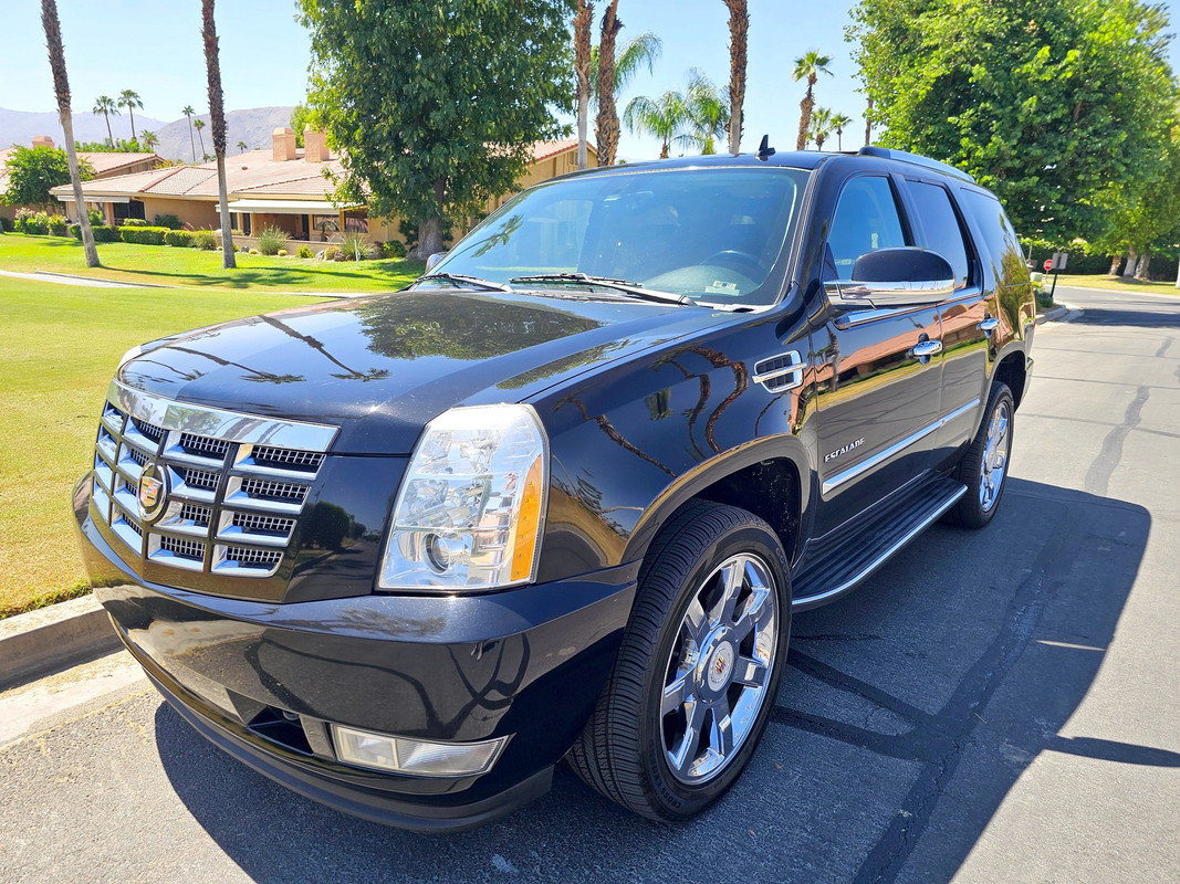 2012 Cadillac Escalade Luxury