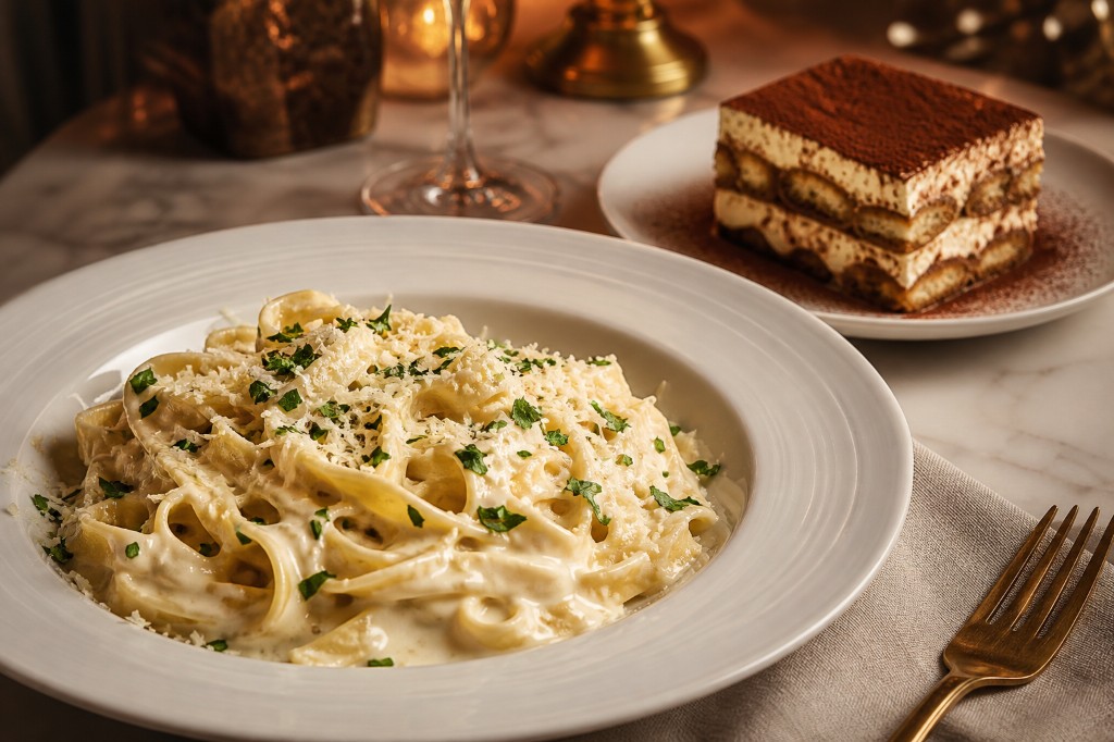 Pasta Alfredo + Tiramisú