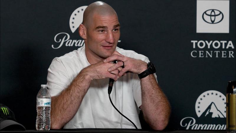 UFC спряха микрофона на Шон Стрикланд на пресконференцията