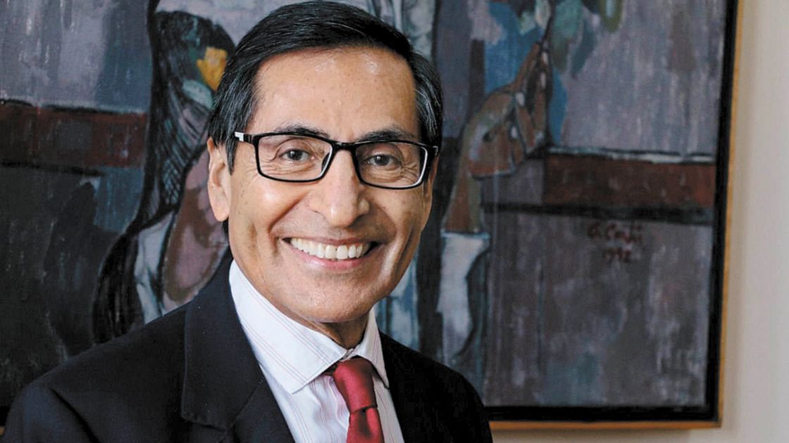 AMLO manda al secretario de Hacienda a Perú en apoyo a Pedro Castillo