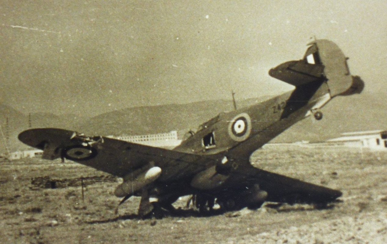 Z15) Foto HURRICANE RAF Kreta