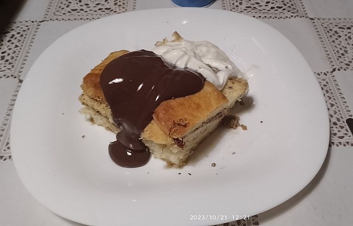 https://i.postimg.cc/k49d4sN2/aranygaluska-pudinggal-thabbal-20231021.jpg