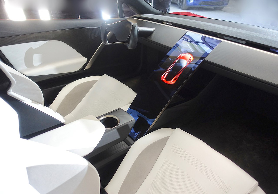 Inside-the-new-Tesla-Roadster.jpg