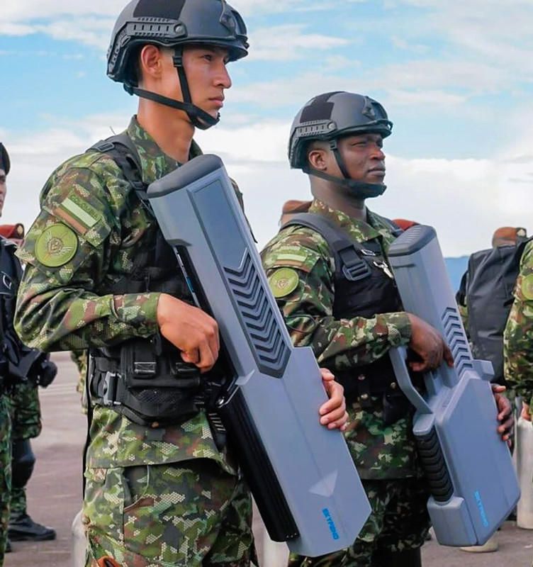 El Ejército de Colombia incorpora el sistema antidrón Hunter Lite en el nuevo Banot