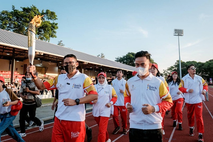 Menteri Pariwisata dan Ekonomi Kreatif Sandiaga Salahuddin Uno menghadiri rangkaian Torch Relay ASEAN Para Games 2022 di Kota Solo pada Senin (25/7/2022).