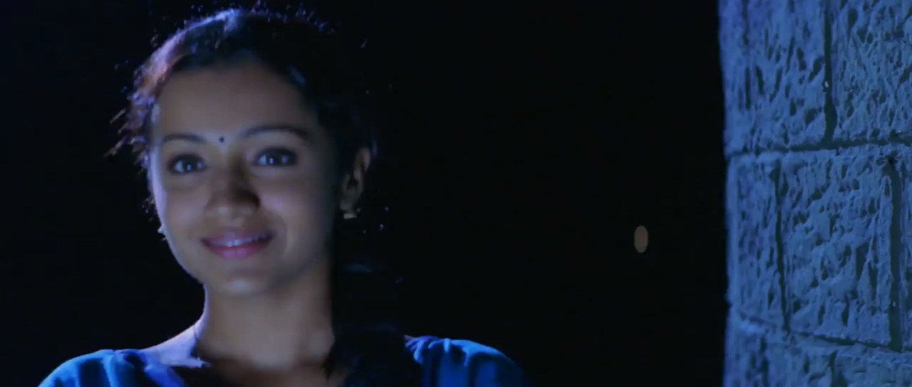 Ghilli 2004 WebRip [Tamil] 480p, 720p ESub Screenshot