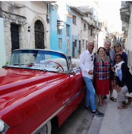 Tour por La Habana Vieja en auto clásico desde Terrazas de Bayona
