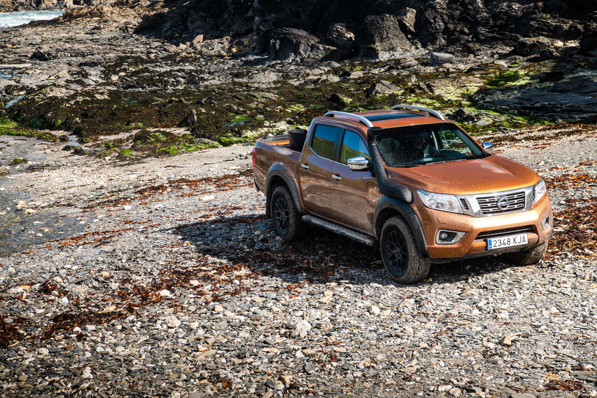 Nissan Navara Off-Roader AT32 (4)