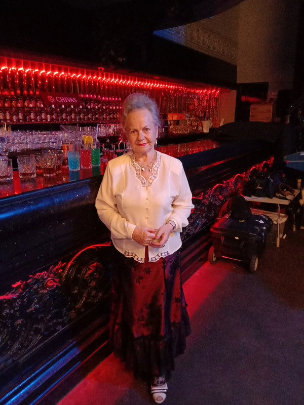 В ночном клубе