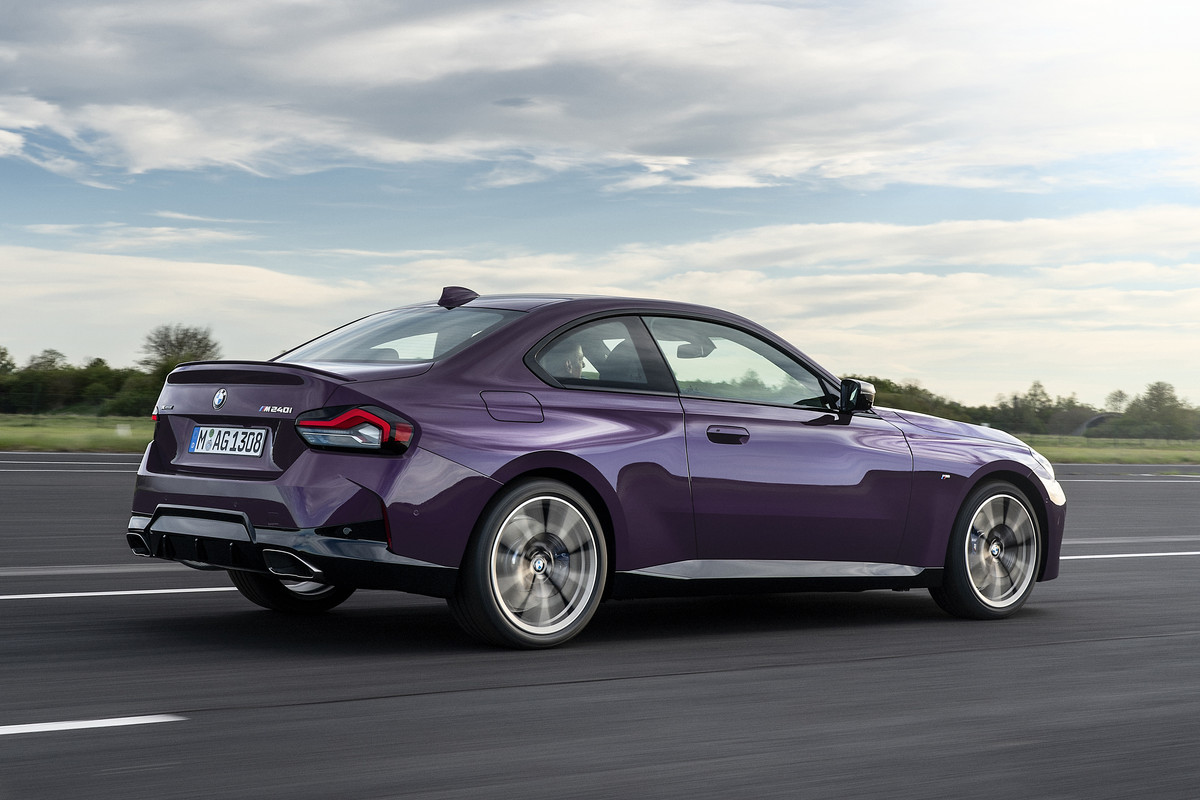 P90428453_highRes_the-all-new-bmw-m240