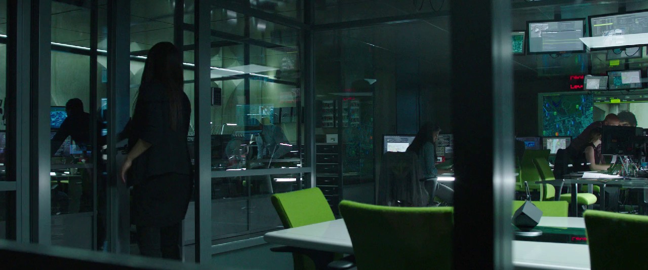 Spooks-The-Greater-Good-2015-Blu-Ray-Hin-Eng-Tam-Tel-1080p-x264-AVC-DDP-5-1-mkv-0003