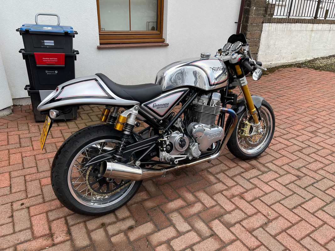 Pictures of your Norton 961