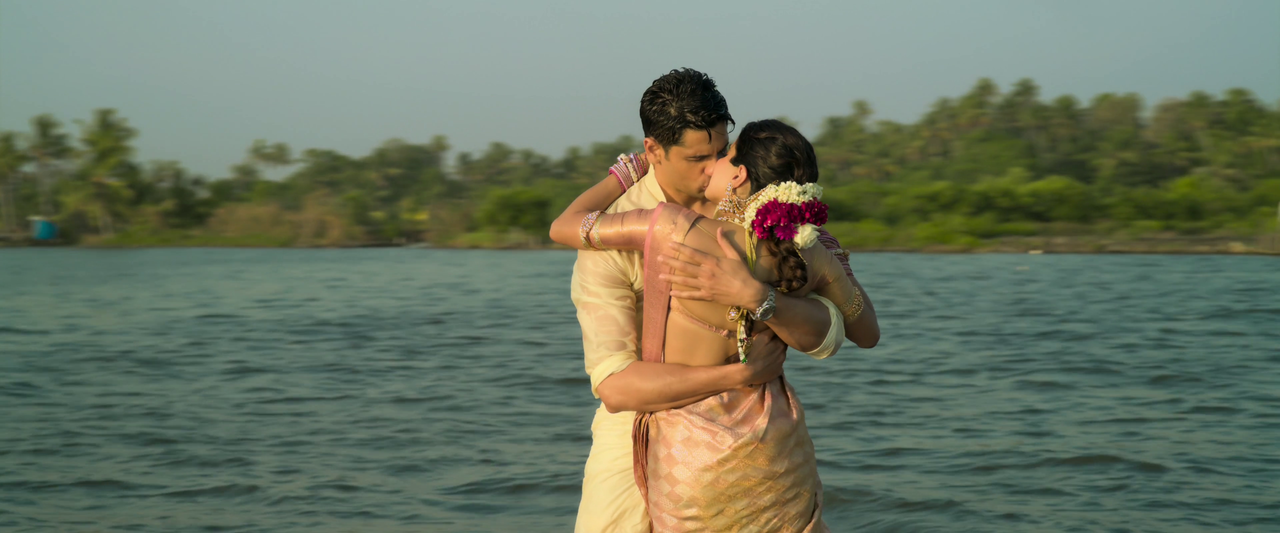 [Image: vlcsnap-2025-10-10-23h46m09s980.png]