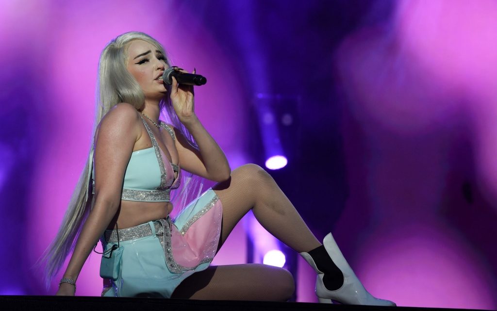 Kim-Petras-UPSKIRTSTARS-COM-1-1-23