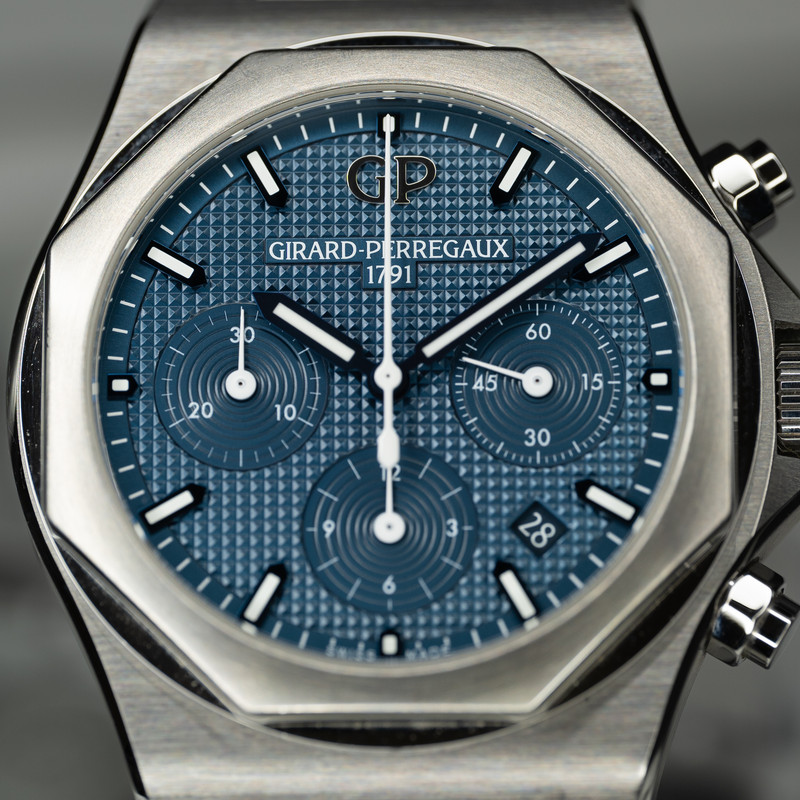 Girard-Perregaux Laureato Chronograph 42 - Image 5