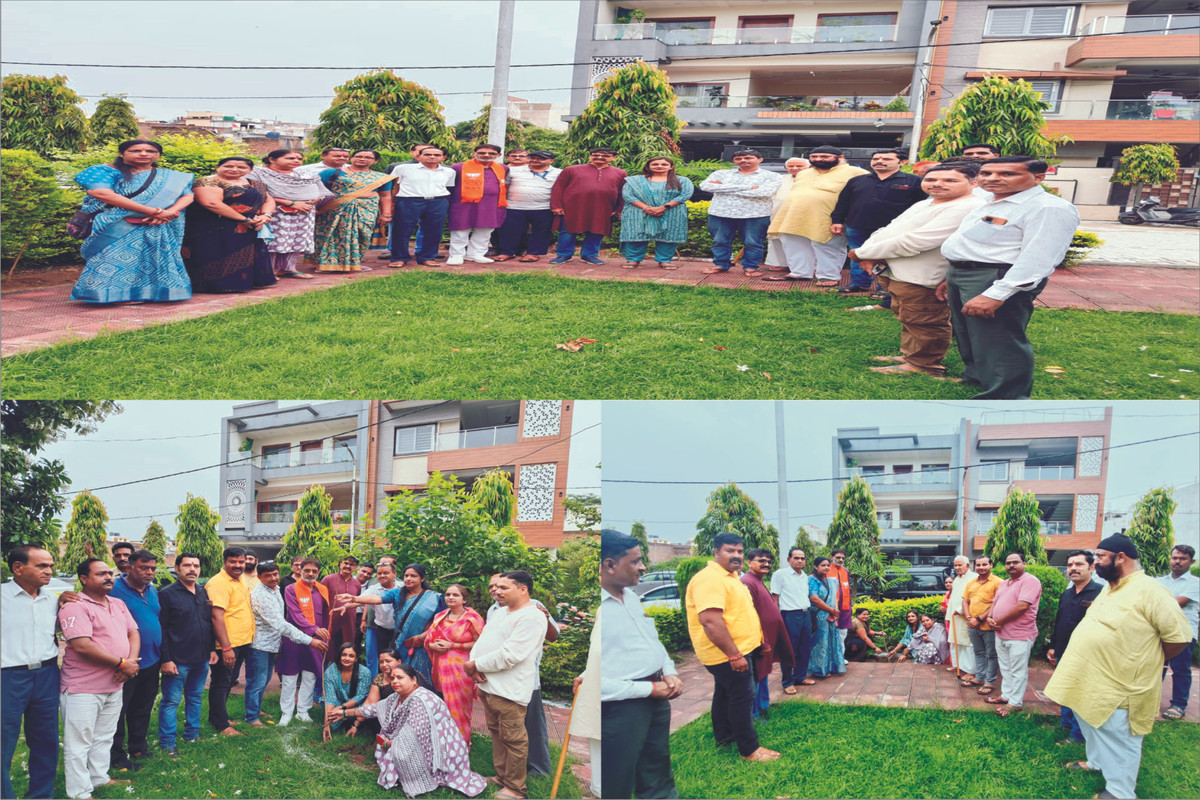 एक पेड़ मां के नाम कार्यक्रम के तहत वृक्षारोपण कार्यक्रम संपन्न 
