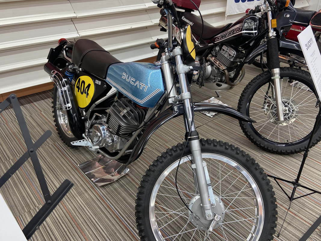 FDBB926B-4ED7-4120-9BEB-9AE6078AC652