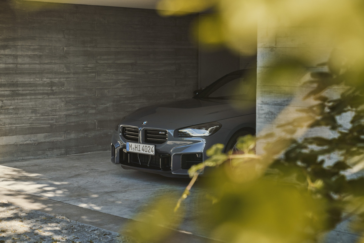 P90553545_highRes_the-new-bmw-m2-06-20