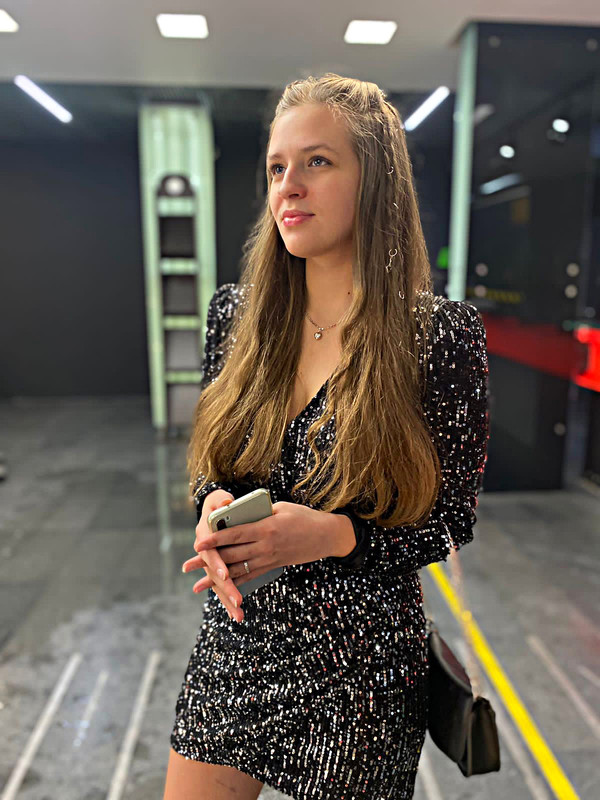 8335F72C-F0FA-43DC-9DD8-AC0335E4D5A6