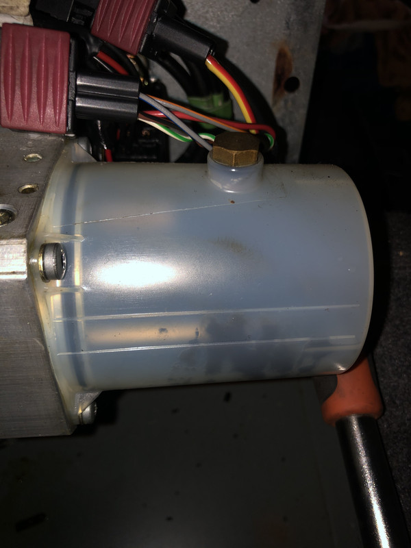 19EF8226-35B5-45D8-B40D-2ECF85F2873E