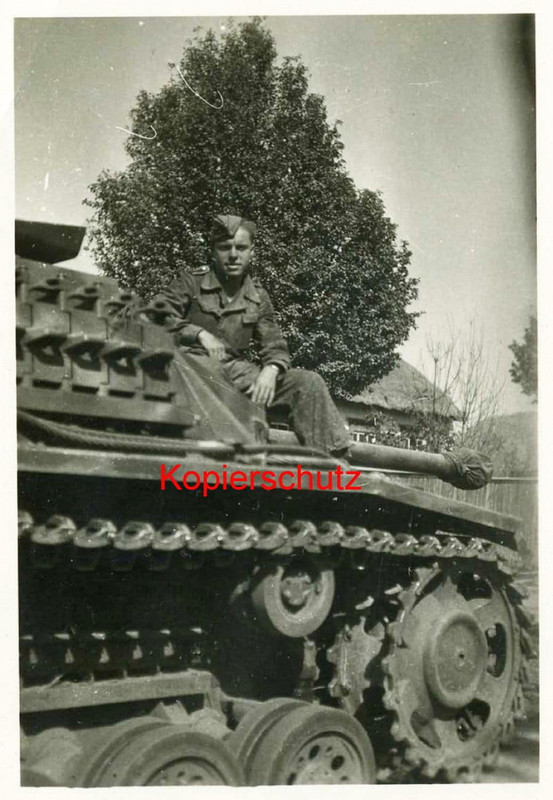 Sturmgeschütz Abt. Wiking , Soldat in Tarnoveral