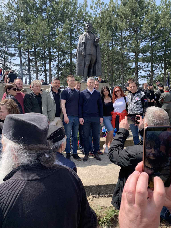 [Слика: IMG-70d498c4c14a777a2fd4c9a78bd8e39d-V.jpg]