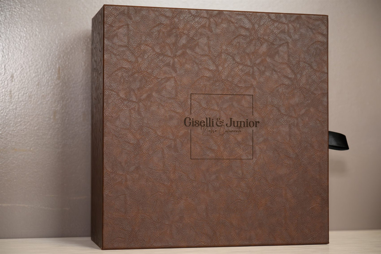 Caixa premium personalizada para álbum de casamento