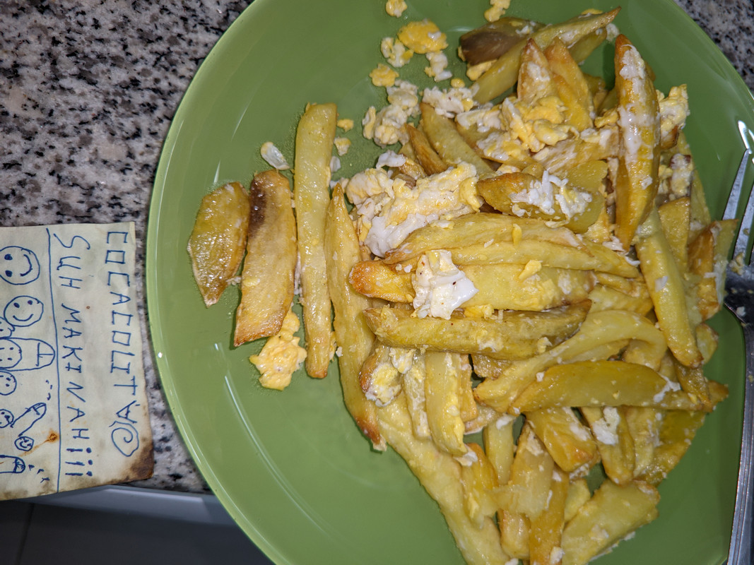 Revuelto de papas fritas