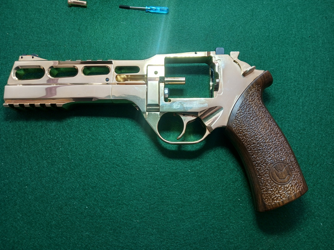 gold rhino cylinder out