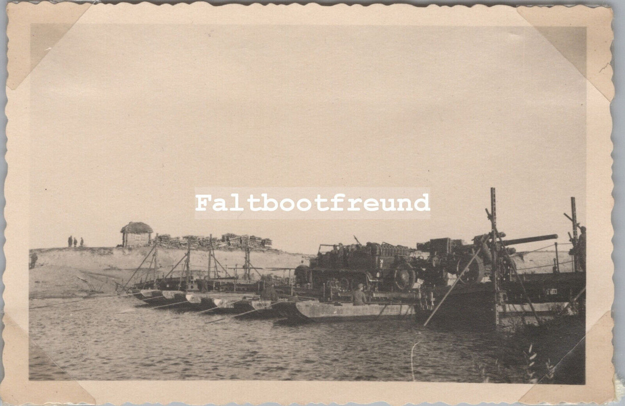 Foto, Ari, Sdkfz auf Pionierbrücke Desna 1941, Belarus