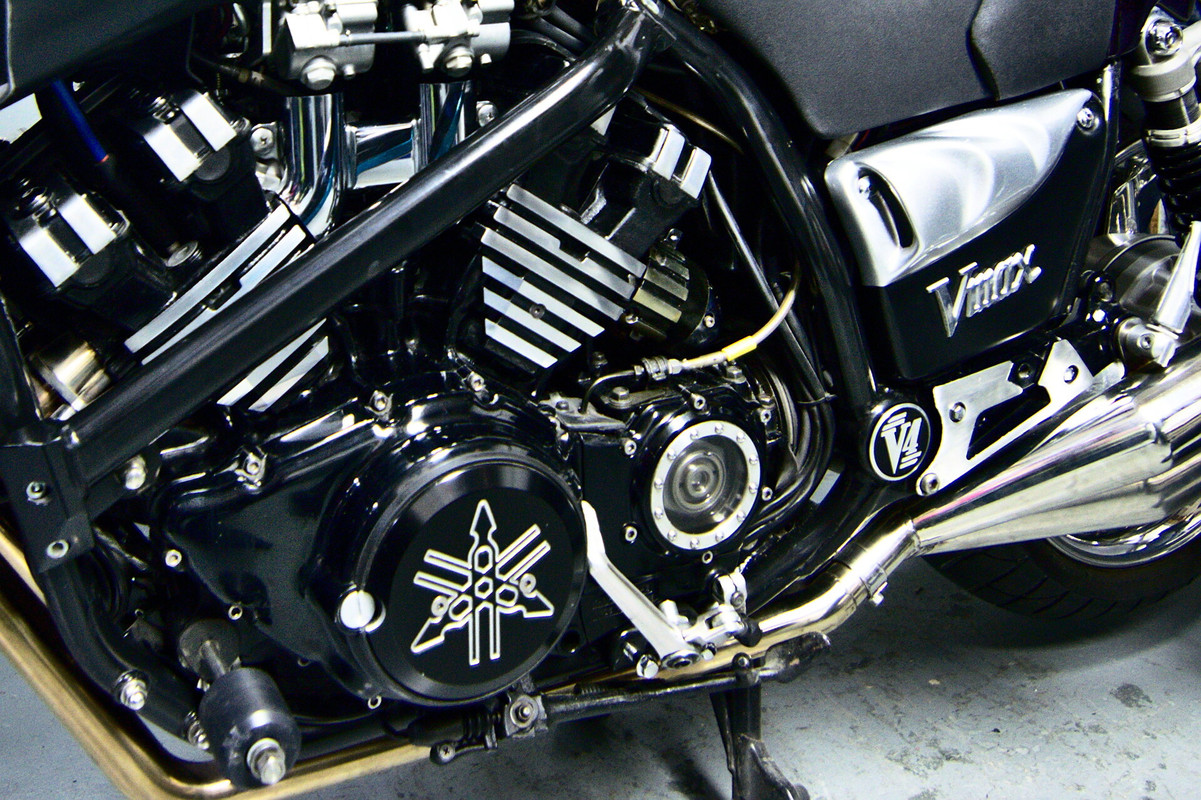 Vmax Tour 2019 au TT à l'île de Man R-DSC8032-01