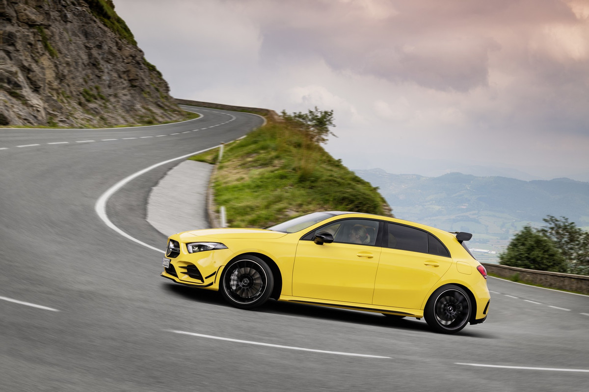 Mercedes-AMG A 35 4MATIC (14)