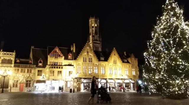 Brujas, Muelle del Rosario, Molinos, Mercado de Navidad etc - Bruselas, Gante y Brujas. Navidad 2018 (44)