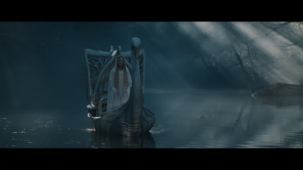 The Lord of the Rings- The Fellowship of the Ring (EXT.).mkv_snapshot_01.02.03_[2020.12.05_22.55.28]