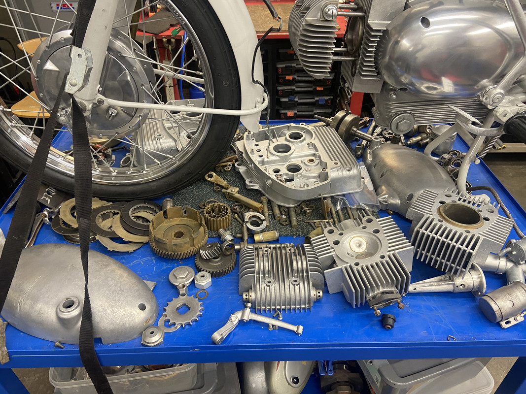 75D8BAF2-BF0F-4100-BA3C-08A679AA47CA