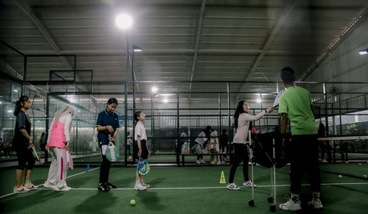 Lagi Hits! Ini Harga Patungan Sewa Lapangan Padel di Jaksel, Siap-Siap FOMO!