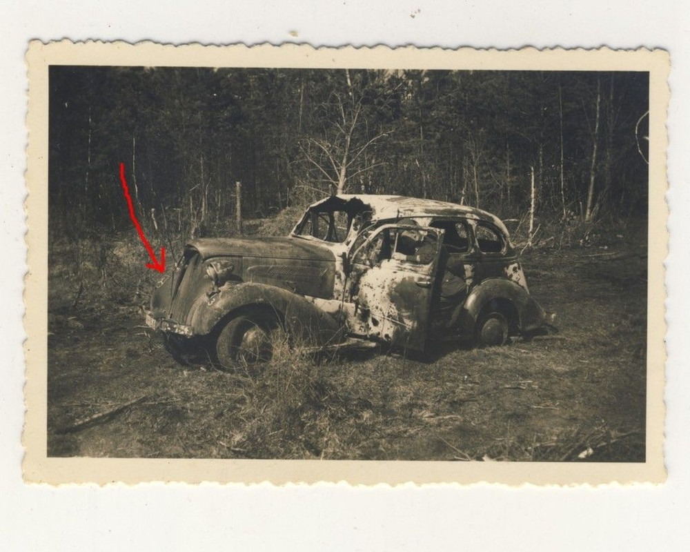 Foto 225. Infanterie Division - zerstörter Kübel