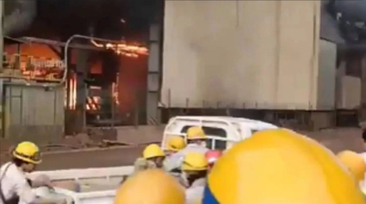 Indonesia: Horno de fundición de níquel explota, deja 13 muertos