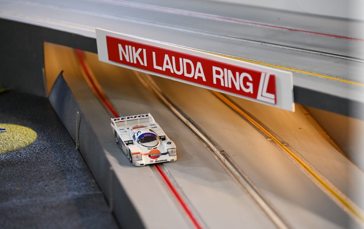 [Image: 8-DB329-EB-6-DF7-411-D-83-AA-DA574-CD42278.jpg]