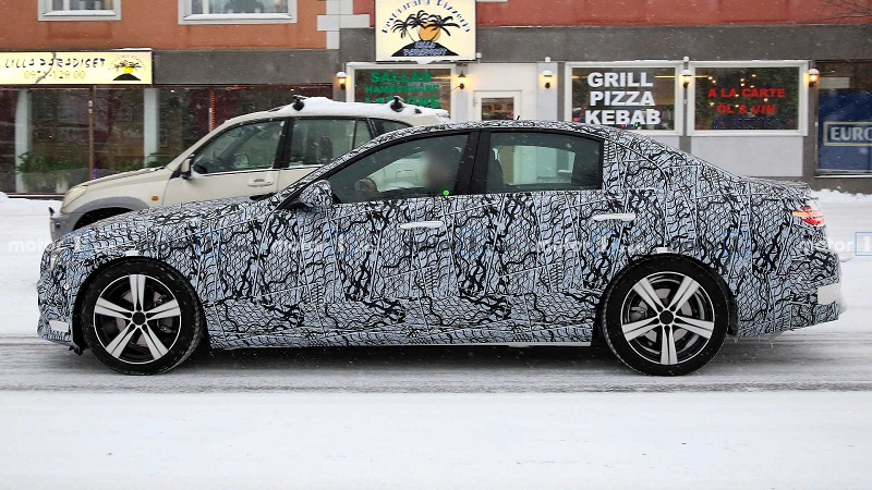 Futura W206 em testes na Europa  2022-mercedes-c-class-sedan-spy-photo-5