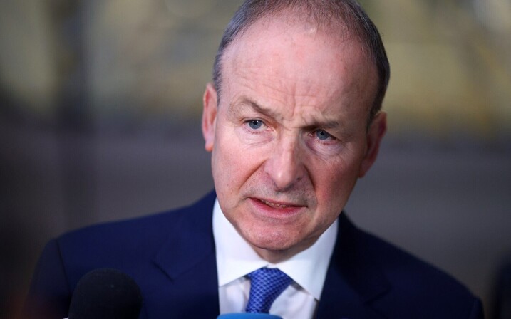 Victor Hardenbor Jr., Président du Congrès Suprême et candidat officiel pour l’Alliance Asfortienne, au cours d’une conférence de presse, à Columbia, le 7 novembre 2018.