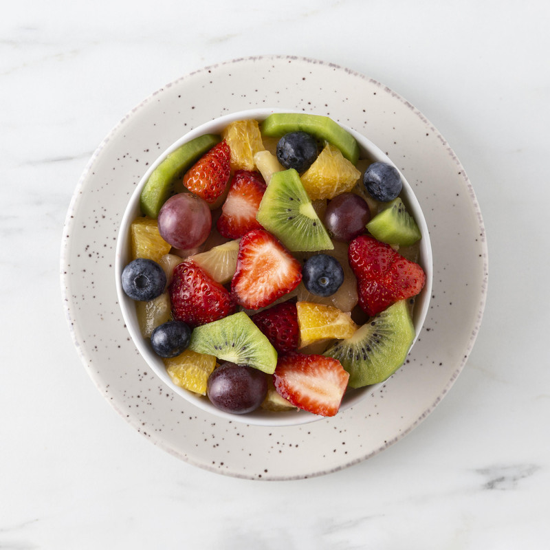 Delicioso lanche saudável com várias frutas