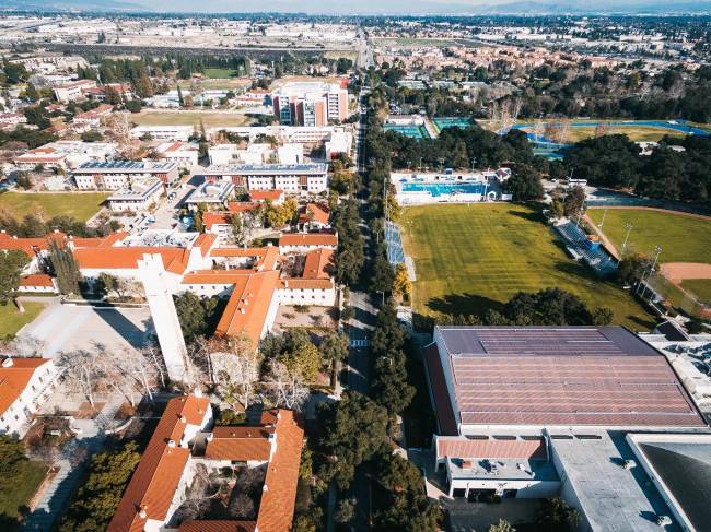 What Historical Society At Pomona College Embraced Mystery And Camaraderie​